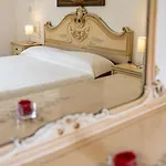 Rosetta Villa *