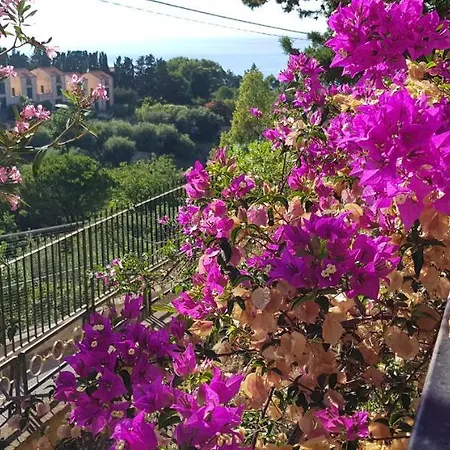 Rosetta Villa Cefalù