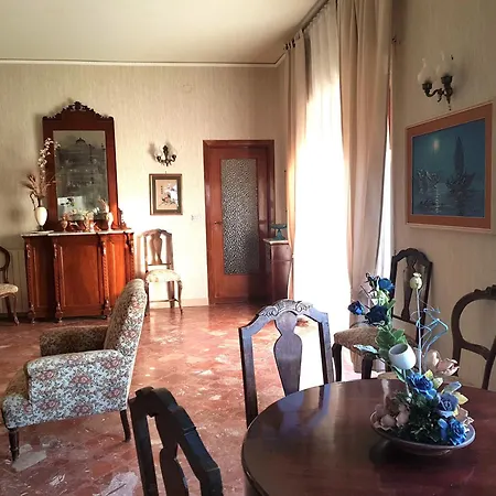 Rosetta Villa